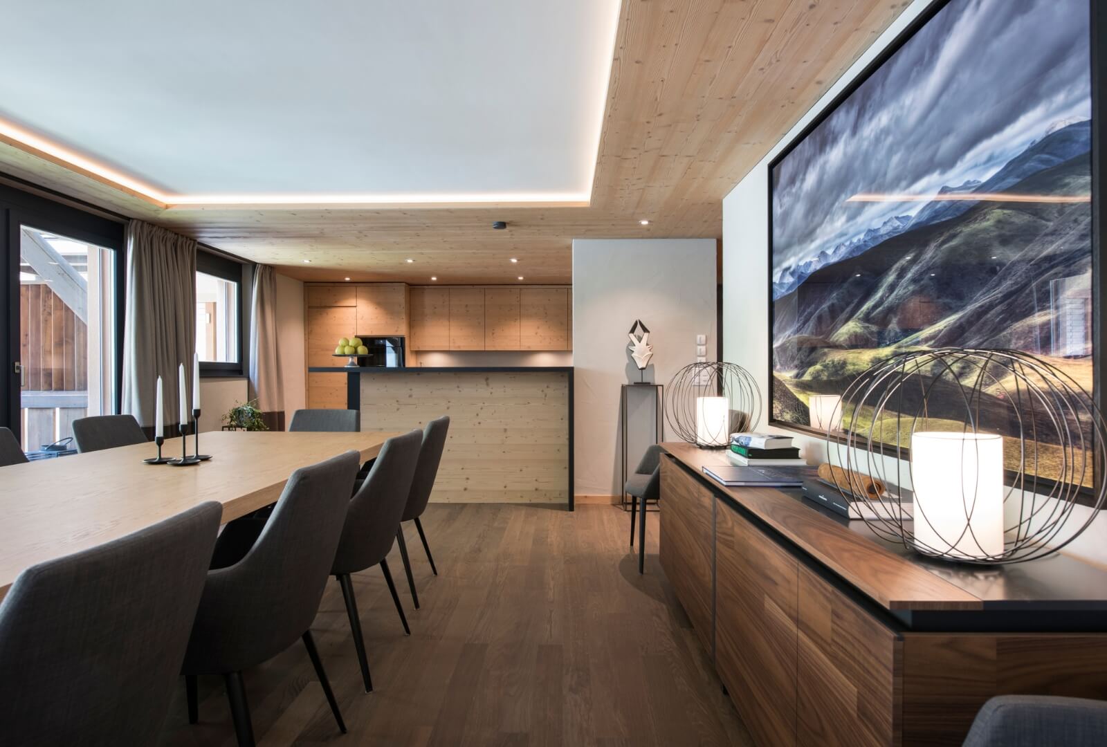 Spacious dining area with natural wood design in Mount Whitney Apartment Zermatt